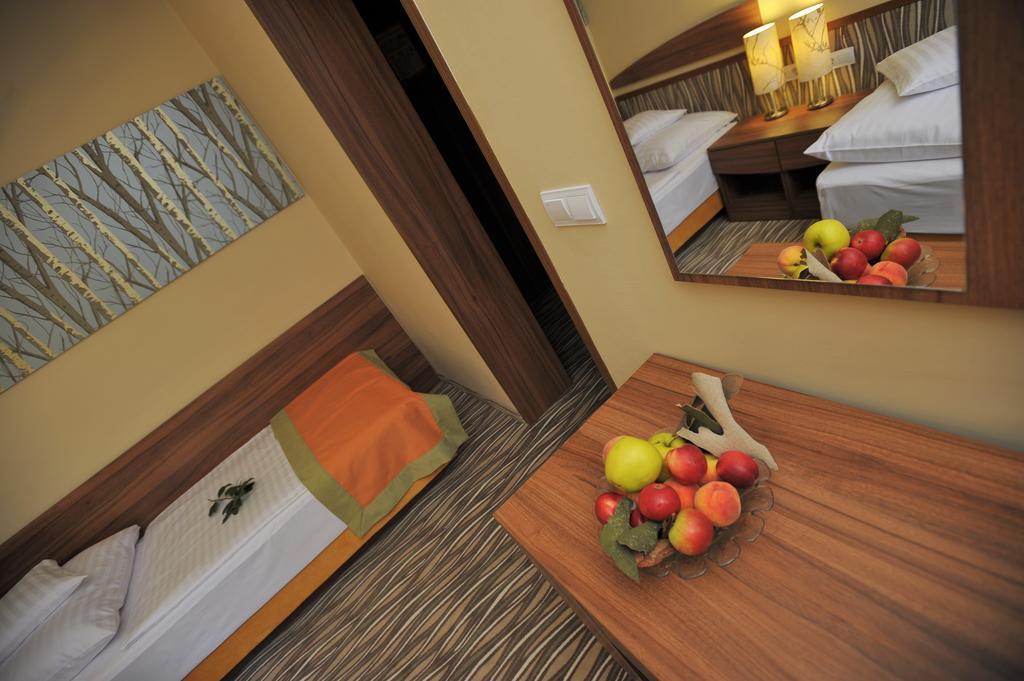 พาร์คโฮเต็ล กีล่า Hotel ยูลา ห้อง รูปภาพ