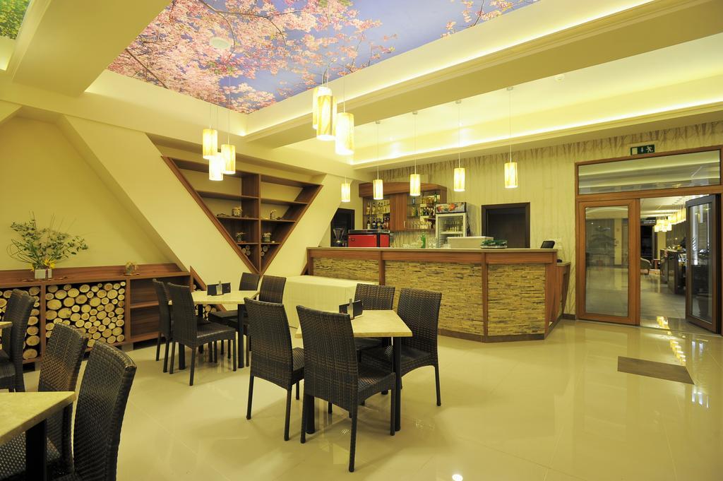 พาร์คโฮเต็ล กีล่า Hotel ยูลา ภายนอก รูปภาพ