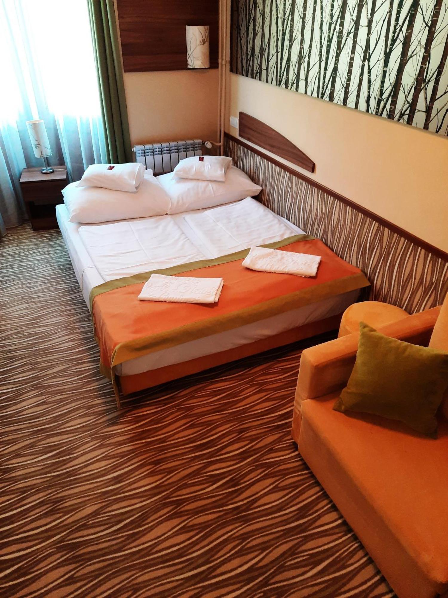พาร์คโฮเต็ล กีล่า Hotel ยูลา ภายนอก รูปภาพ